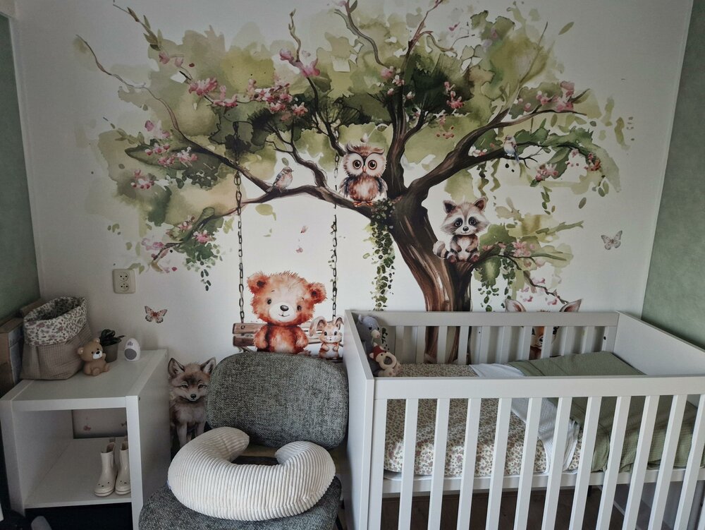 Behang Dreamy Woods swing babies pink