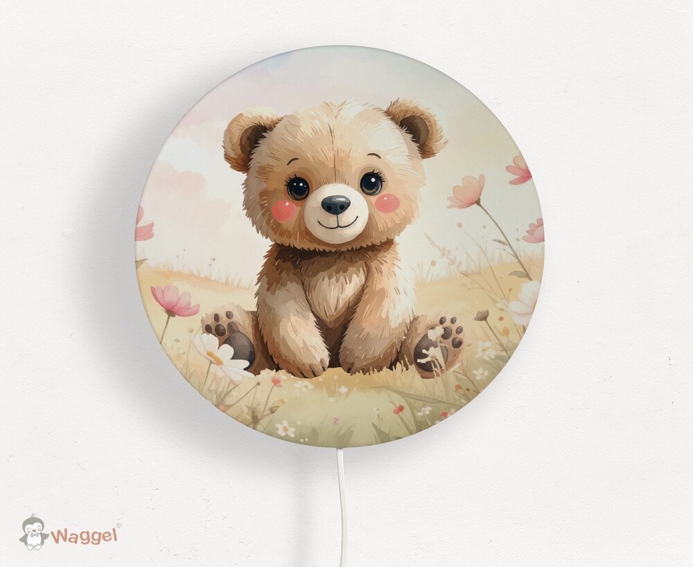 Wandlamp rond Happy Tails beertje in bloemenveld 