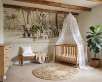Naadloos fotobehang jungle naturel little ones adventure met bedrukte pastel lambrisering