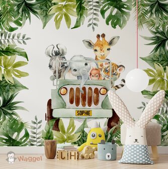 Behang jungle jeep met bladeren